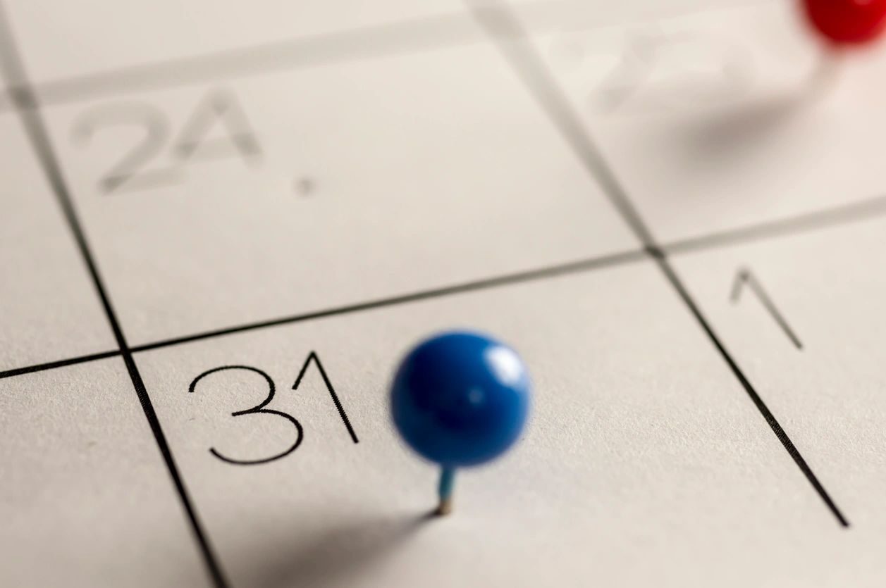 Scheduling Employees, Balancing Needs and Wants
